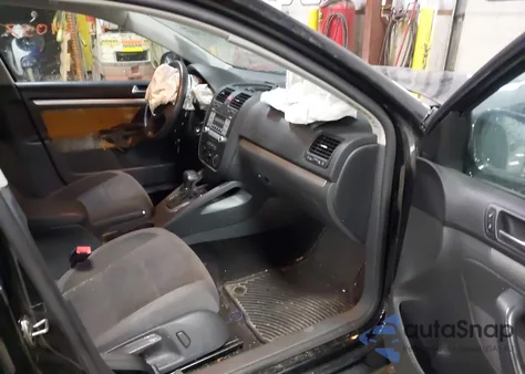 2009 Volkswagen Jetta S from USA, damaged, VIN 3VWJM71K99M124177